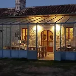 Guest house Les Hauts De Chalonne 4*