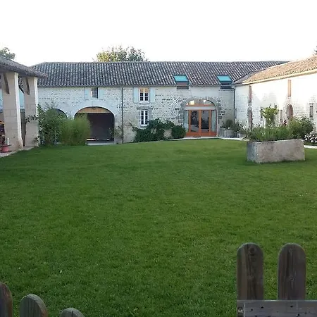 Les Hauts De Chalonne Ле-Гон-Понтувре