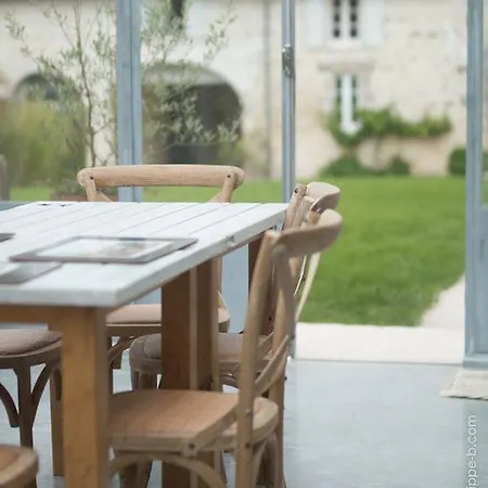 Πανσιόν Les Hauts De Chalonne 3*